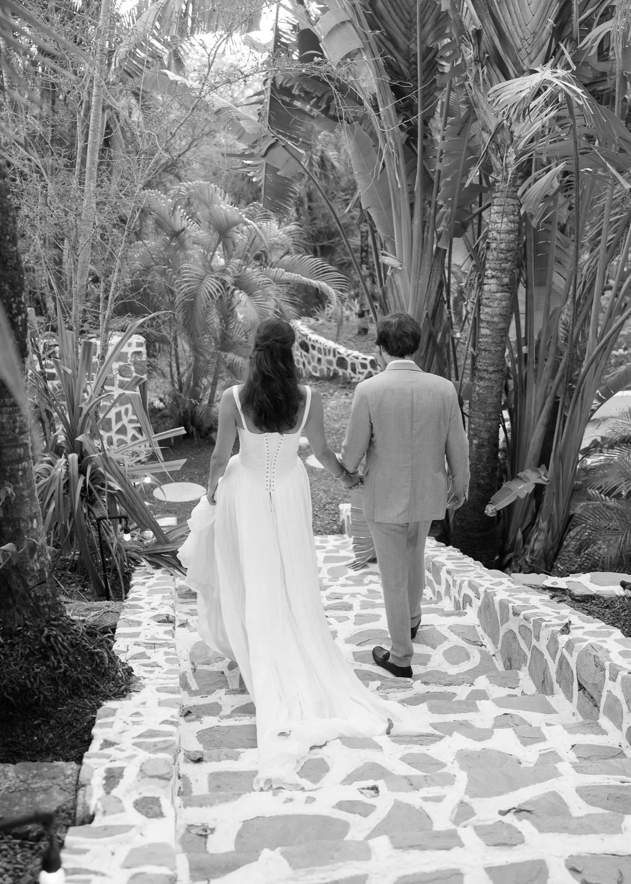 Megan & Will, destination wedding in Nosara, Costa Rica — photo 9
